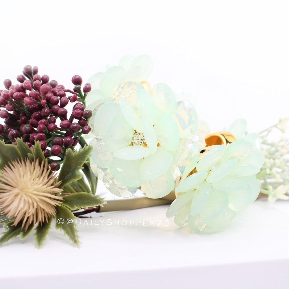 Large Mint Rhinestone Flower Stretch Bracelet